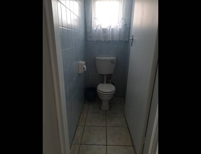 5 BEDROOM HOUSE FOR SALE IN UVONGO